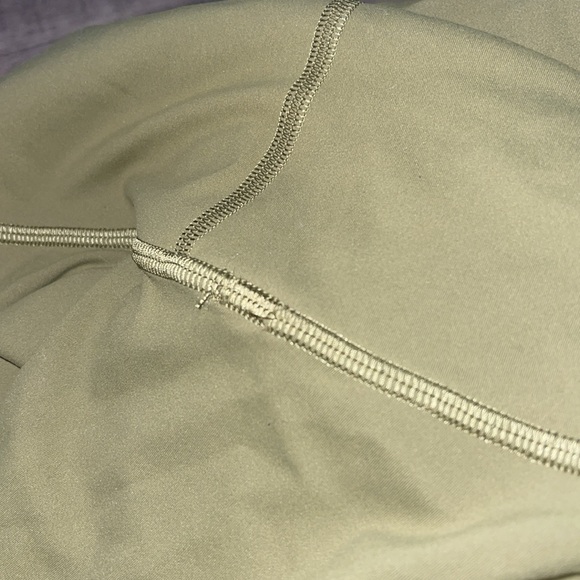 Lululemon Wunder Train Leggings - Picture 5 of 6